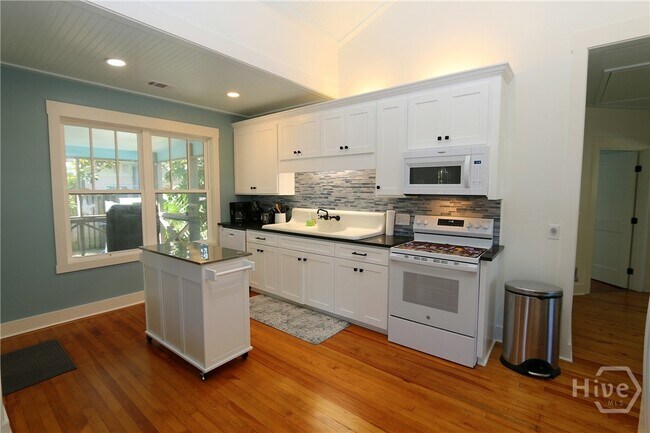 Photo - 201 Lovell Ave