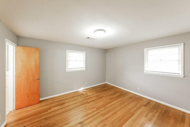 Photo - 1712 Longmeadow Dr