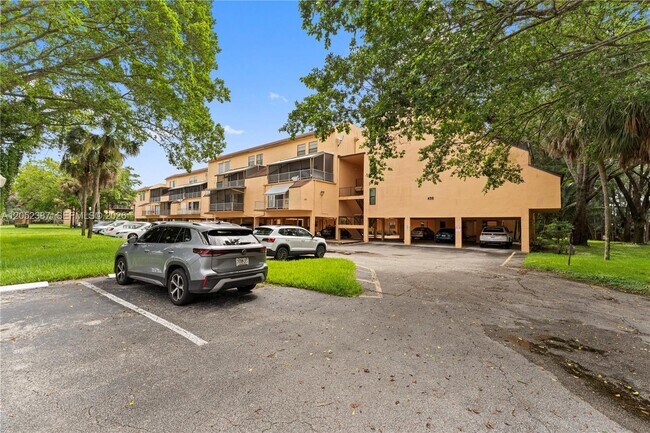 430 Commodore Dr Unidad 310
