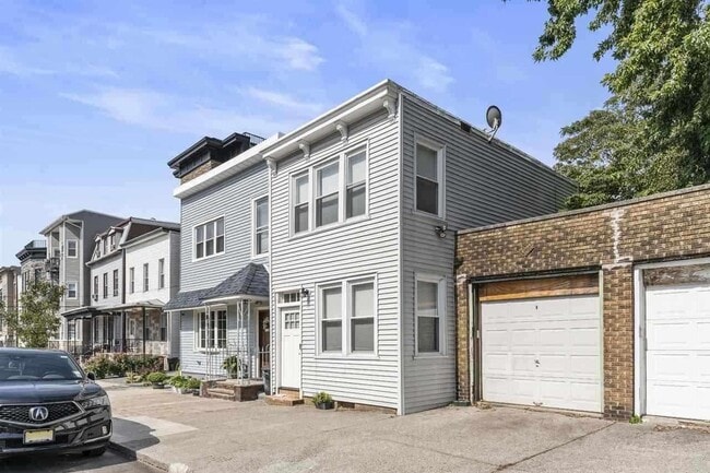 Photo - 77 Congress St Unit 3