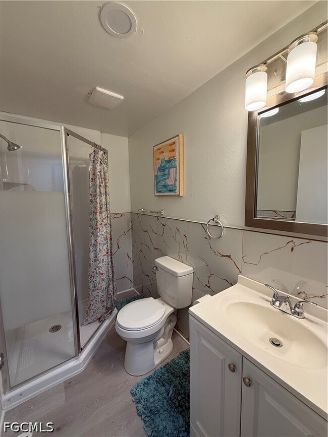 2112 Ixora Ct