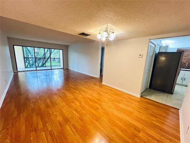 Photo - 491 Racquet Club Rd Unit 203