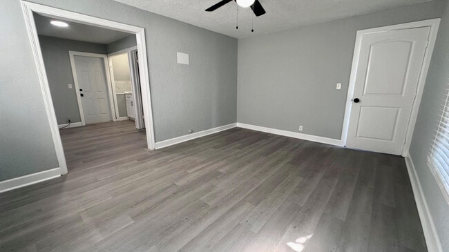 Photo - 325 N Federal Hwy Unit 1