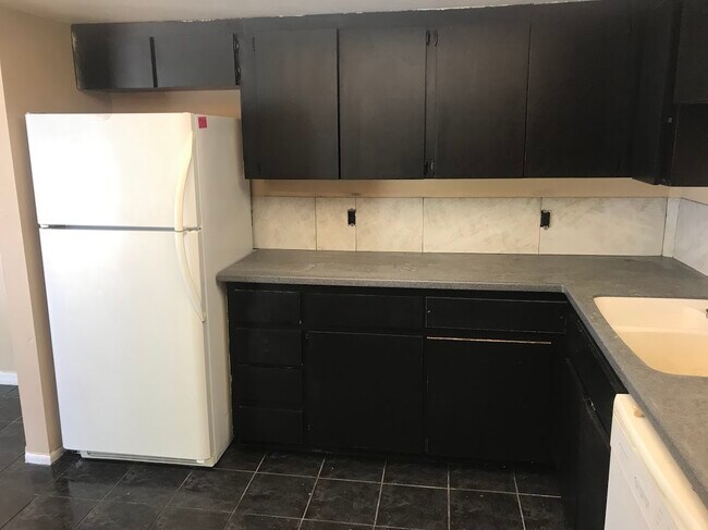 Photo - 3344 Barnsdale Dr