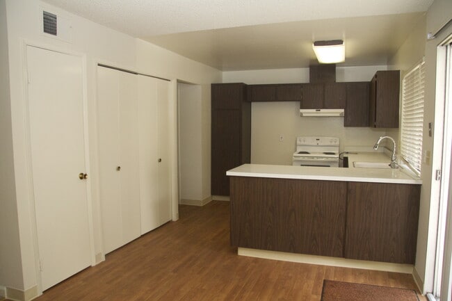 Photo - Wonderfull Niles location AC and garage