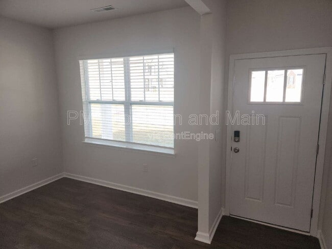 Photo - 92 Queen Vly Wy