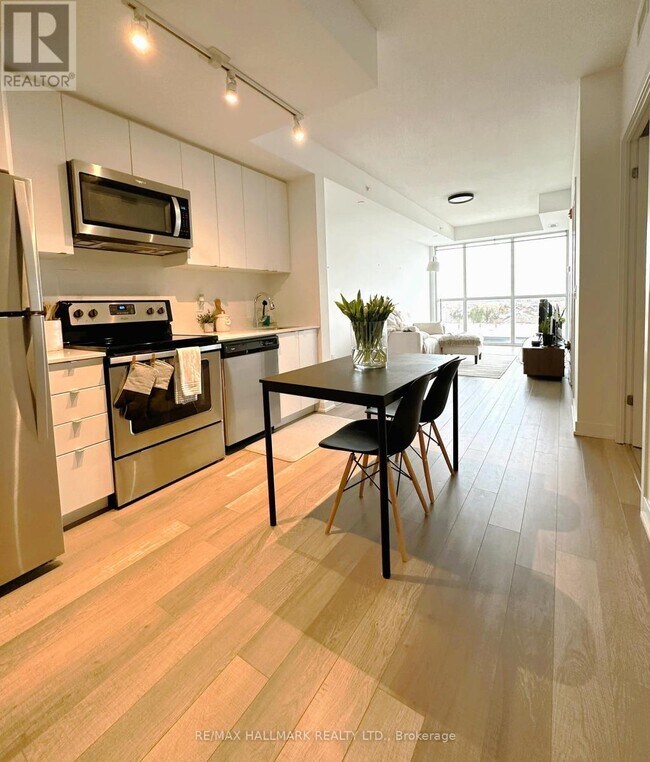 Photo - 5240 Dundas St Unit B616