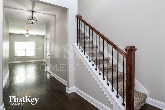 Photo - 4186 Woodland Park Dr SW