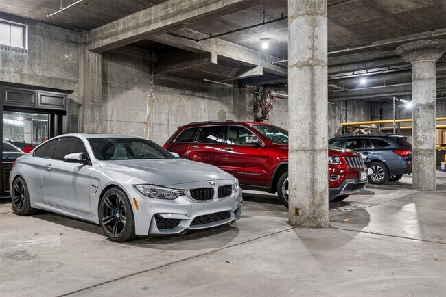 Photo - 2647 Locust St Unit 4R