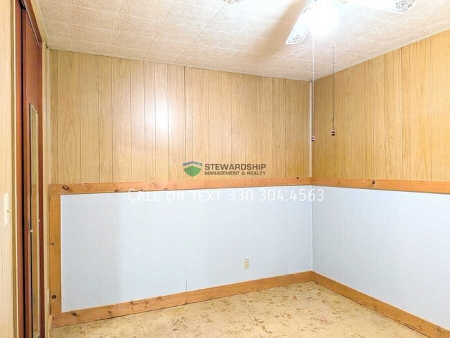 Photo - 139 Canal St W