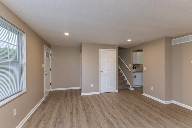 Photo - 1885 Lincrest Dr