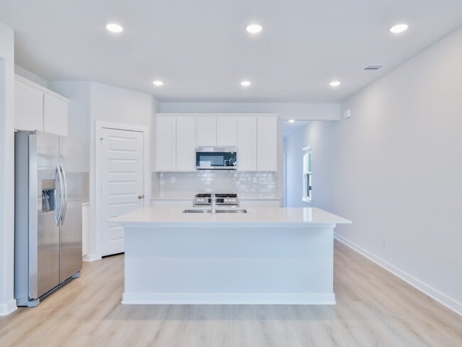 Photo - 8583 Blueberry Ash St