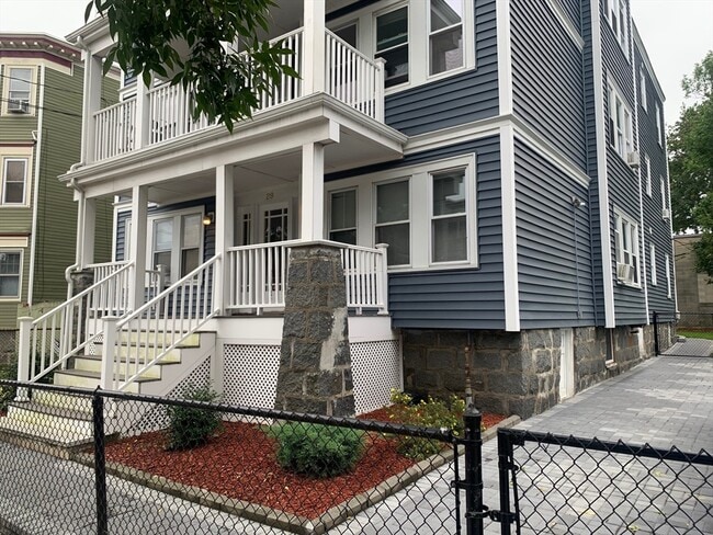 Building Photo - 29 Gibson St Unit 2L Rental