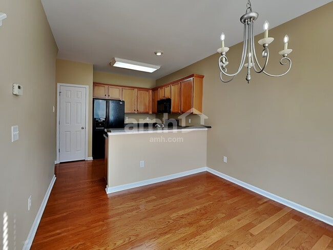 Photo - 113 Pin Oak Ct