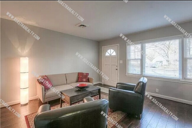 Photo - Beautiful Roeland Park Ranch-Available NOW!!