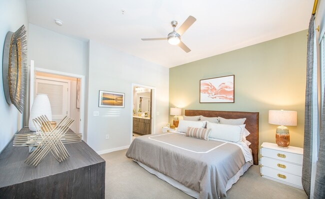 7 - Overture Centennial 55+ Active Adult Apart... Apartamentos