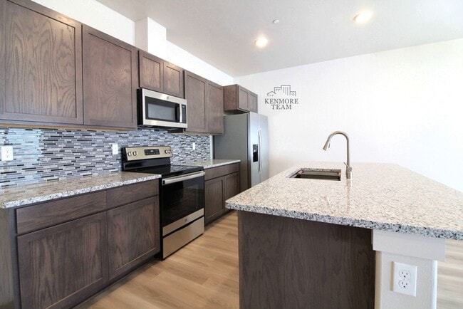 Photo - 3 Bedroom, 2.5 Bath Townhome in Central Kennewick