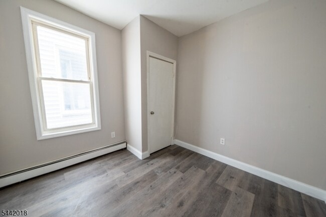 Photo - 131 S 8th St