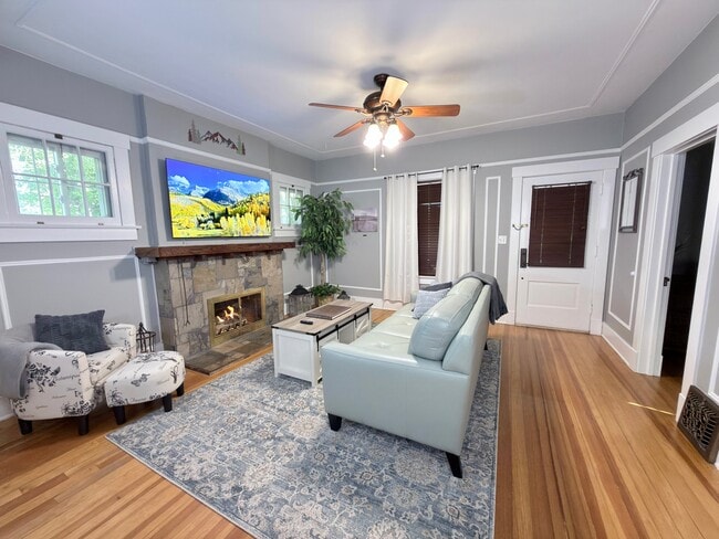 Photo - 1326 E Platte Ave