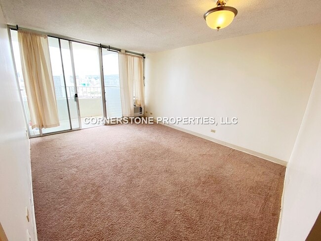 Photo - 796 Isenberg St