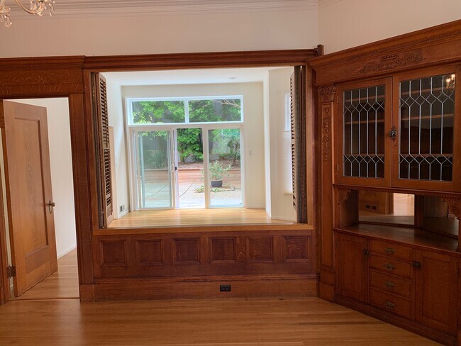 Dining towards family room & garden - 1394 Masonic Ave