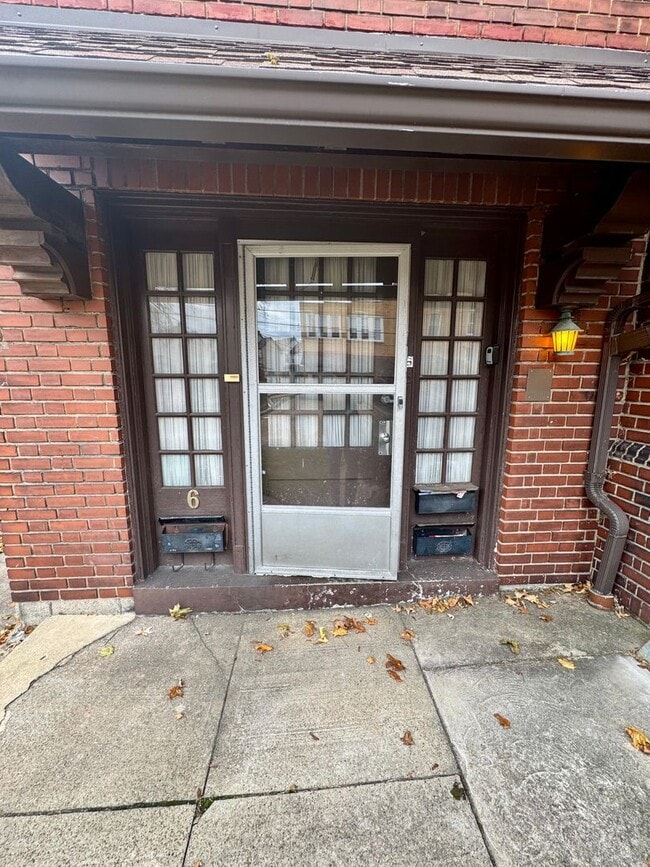 Photo - 1939 Crafton Blvd Unidad 6 Emerson 2nd Floor