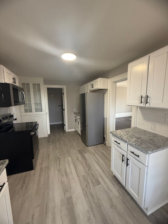 200 Main St Unit 3