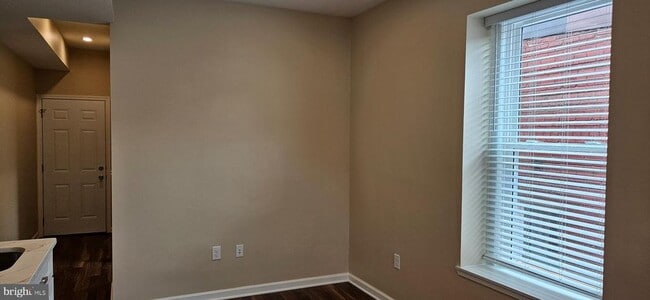 Photo - 2016 1st St NW