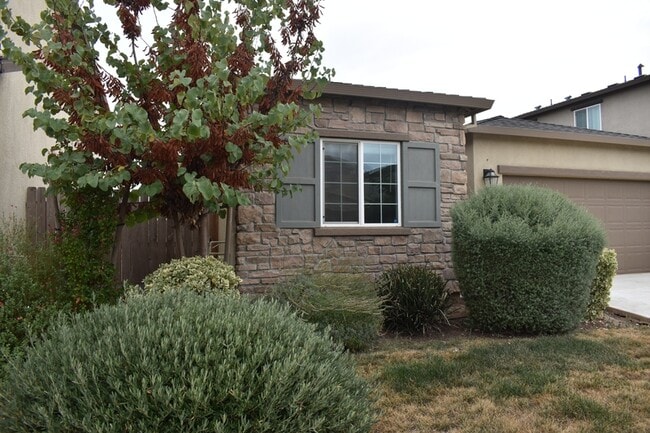 Photo - 662 Pegasus Dr