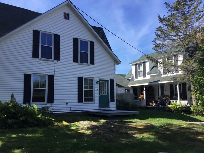 8 Tidewater Ln Unit 1