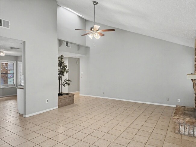Photo - 7410 Songwind Ln