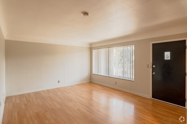 1BR, 1BA - 780SF, Living Room - Farnum Apartments