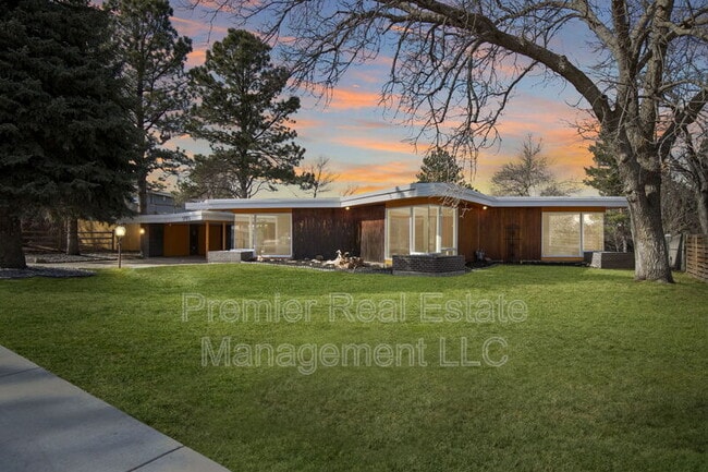 Photo - 5905 E Maplewood Ave House