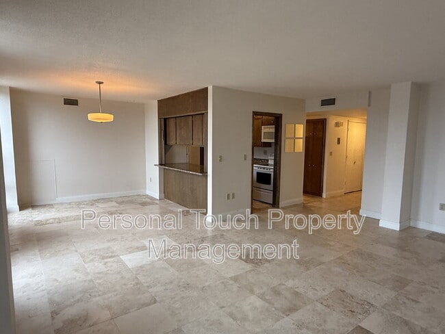 Photo - 501 7th St S Unidad 604