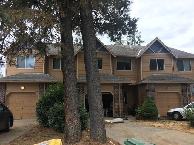 Photo - 1119 Maple St