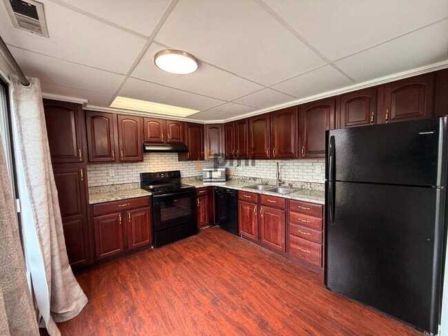 Photo - 354 E 60th Dr