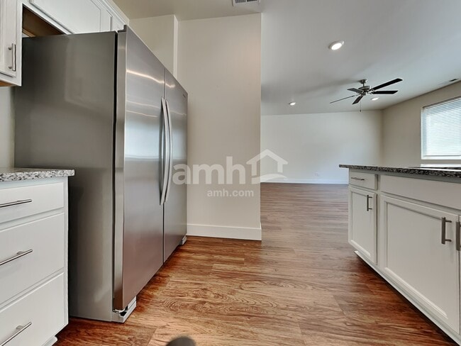 Photo - 1427 92nd Way SE