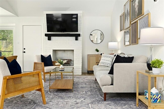 Photo - 9414 Meadow Vale