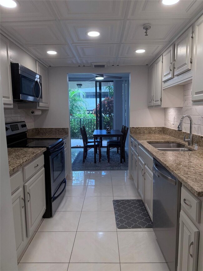Photo - 859 Jeffery St Unit 1040