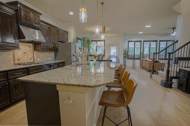 Photo - 1209 Savoy Ln