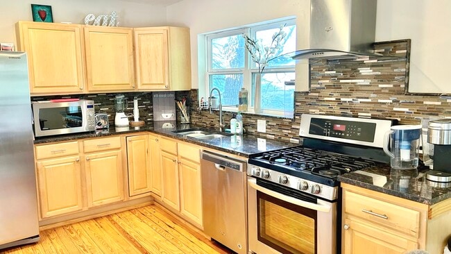 Photo - 512 Bouldin Ave