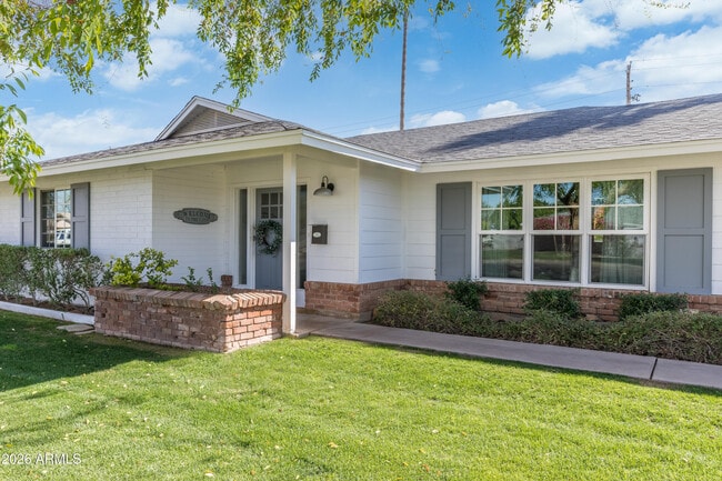 Photo - 4211 E Whitton Ave