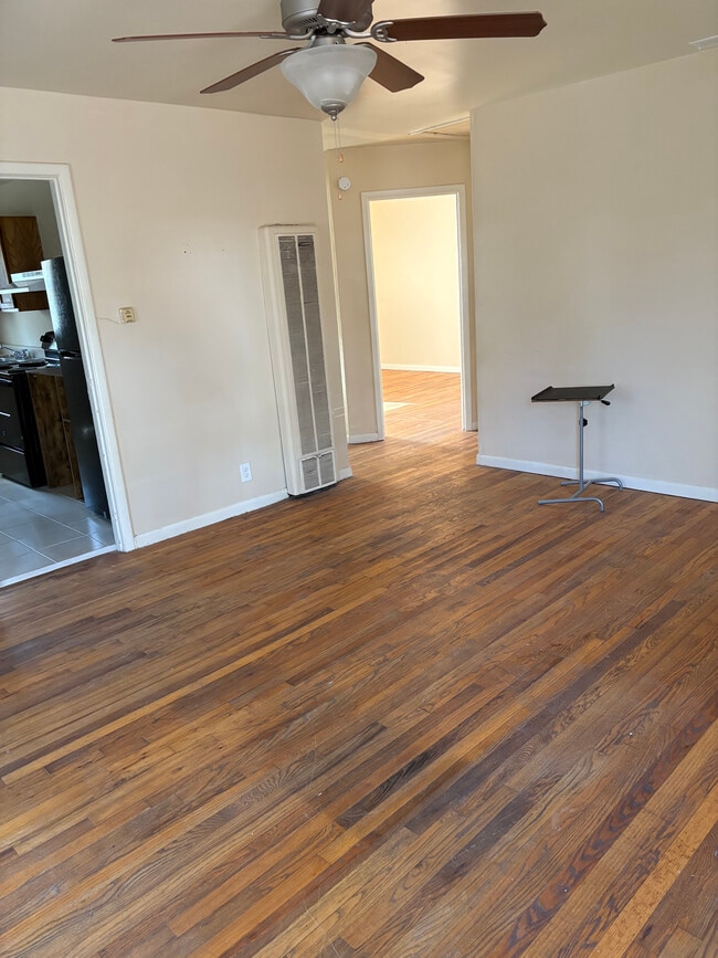 Photo - 237 15th Ave SW