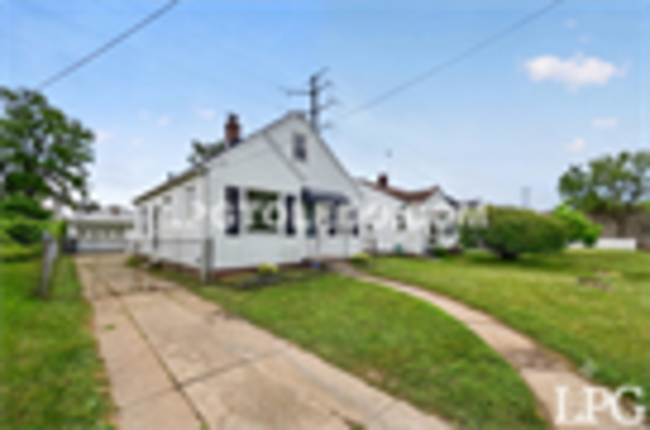 Photo - 3540 Bellevue Rd