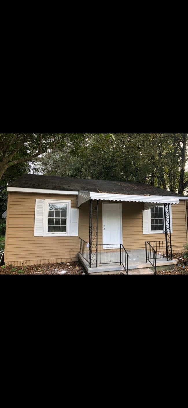 Photo - 1311 Alma Ave