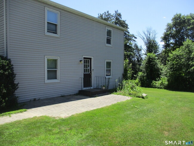 Building Photo - 29 Holmeslea Ct Unit 4