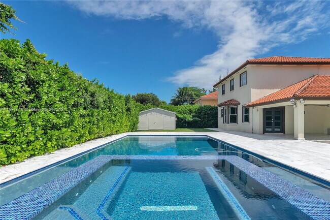 Building Photo - 9261 SW 174th St Rental