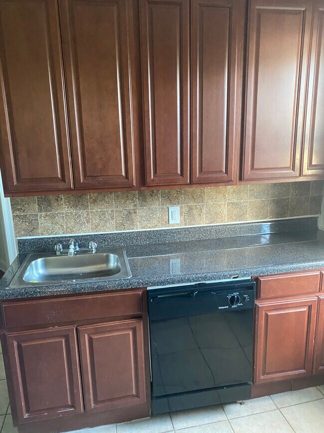 Photo - 149 Wilkinson Ave Unit 6