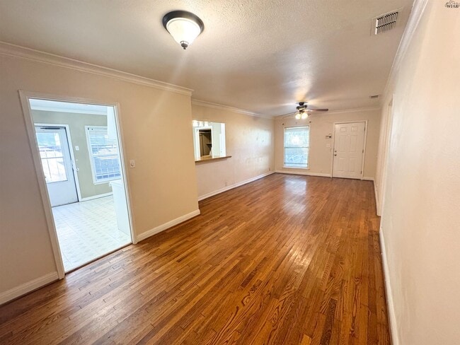 Photo - 3200 Glenwood Ave