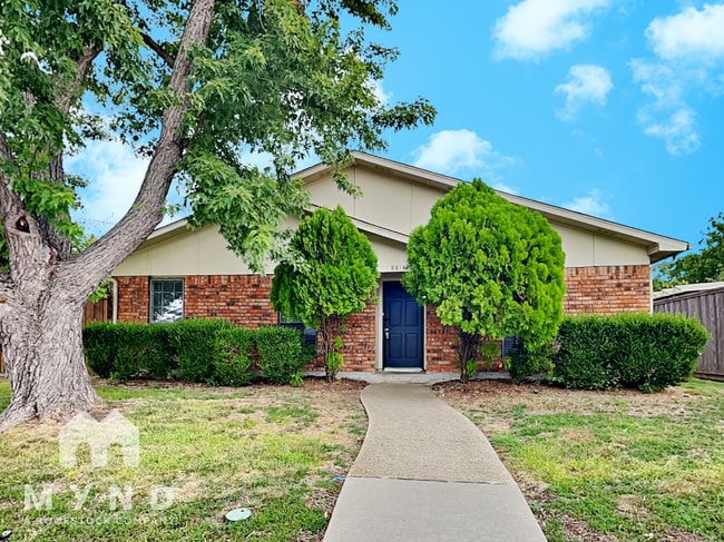 Building Photo - 8814 Miami Dr